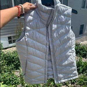 The North Face 550 Down Puffer Vest 🥶